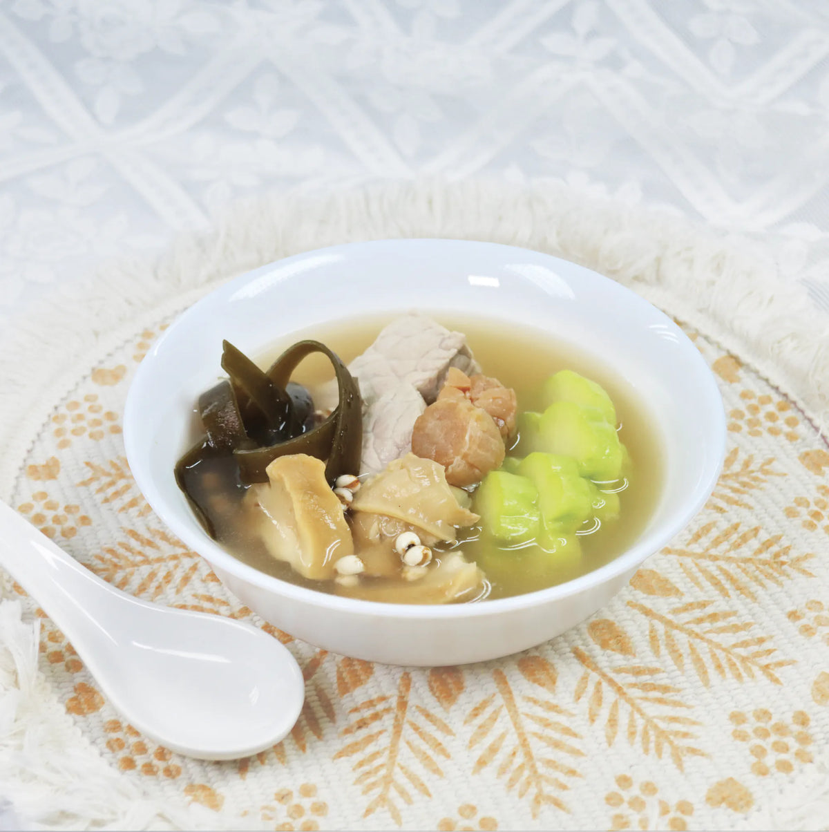 Whelk Chayote Seaweed Soup