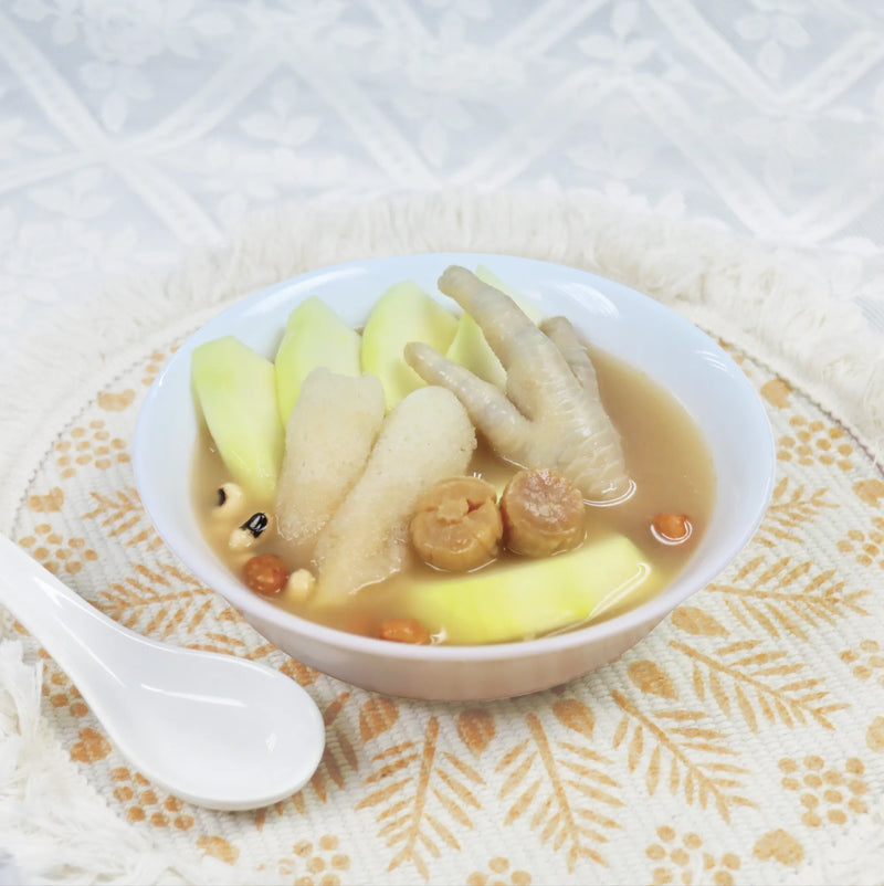 Bamboo Fungus, Papaya, Chicken Feet and Fish Soup